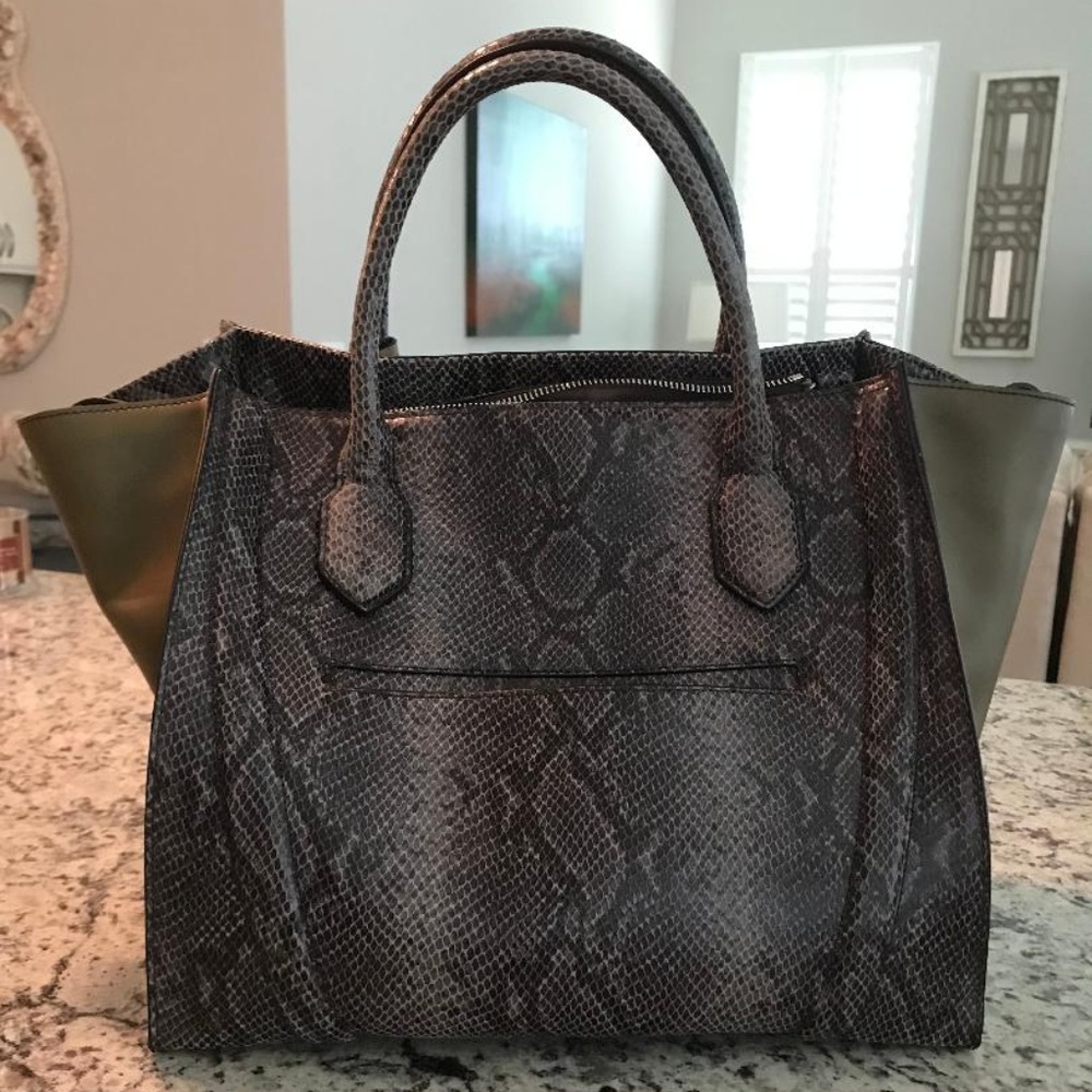 G.I.L.I. Italian Leather Winged Tote